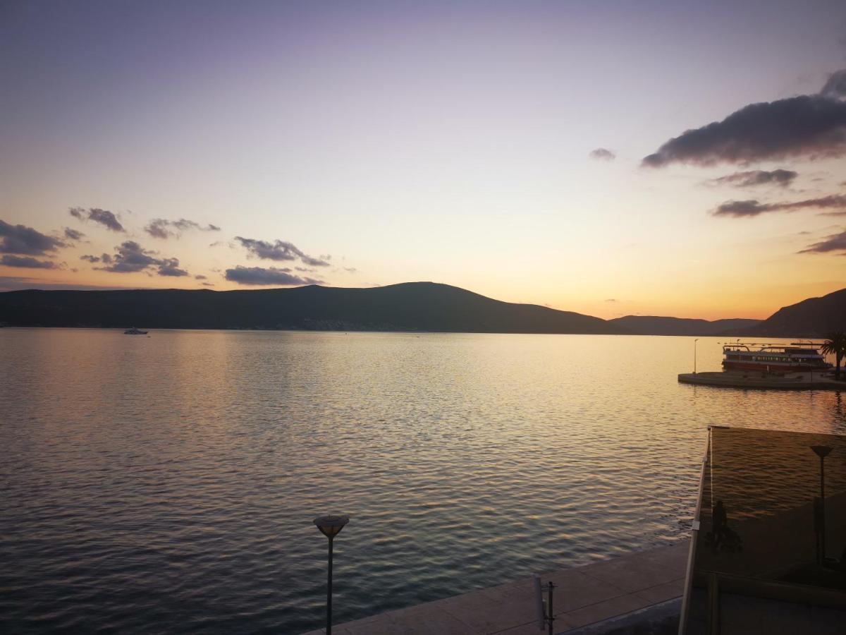 Seafront Apartments Tivat Dış mekan fotoğraf